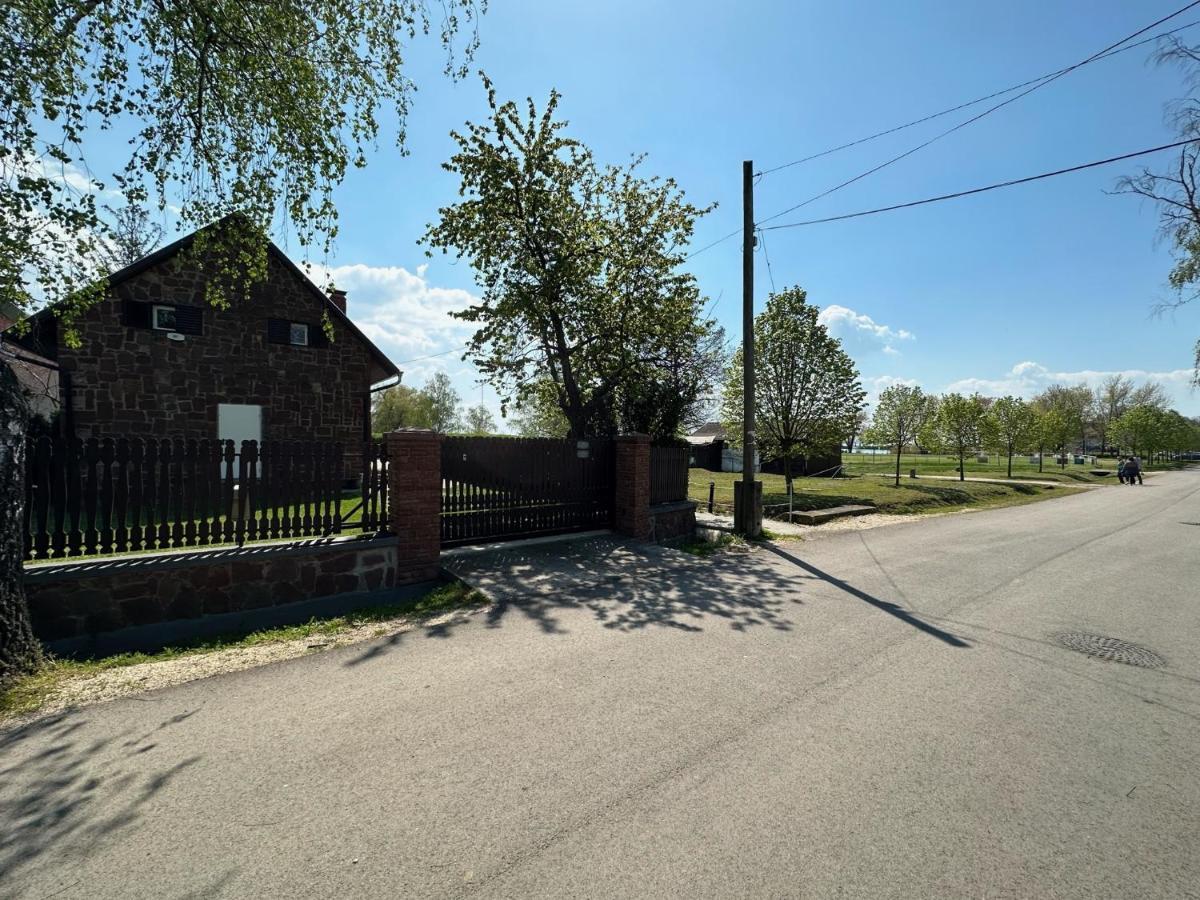 Hangulatos Balaton Parti Nyaralo Révfülöp Dış mekan fotoğraf